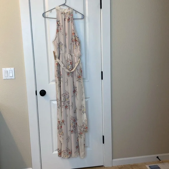 NWT Rokoko jumpsuit size Medium. Keyhole back with removable belt. - Picture 2 of 4